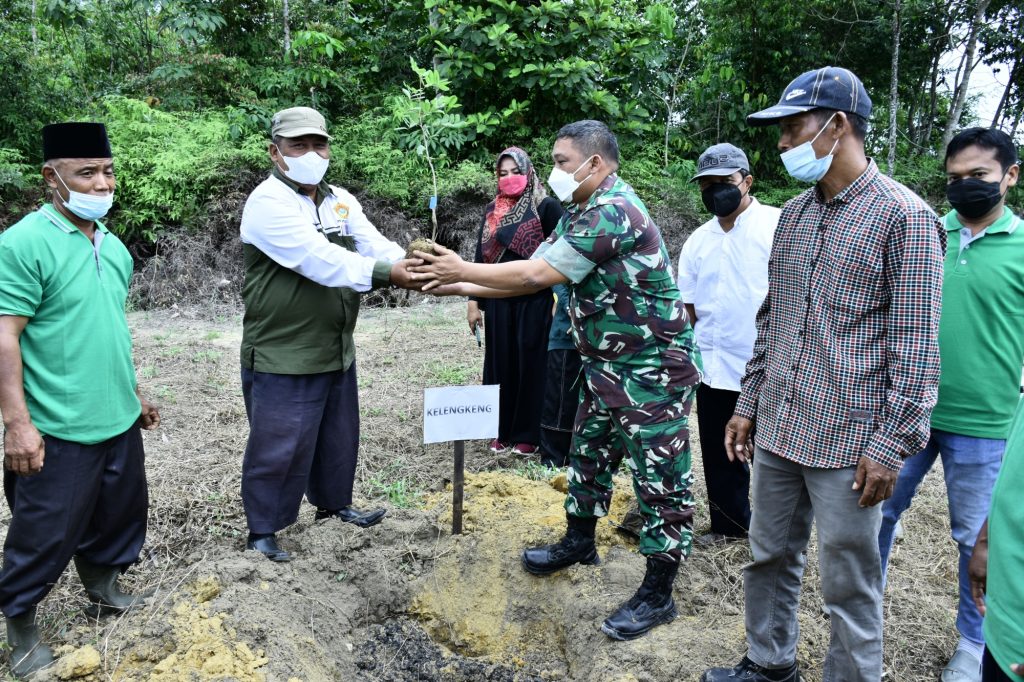 DPD LDII Siak Peduli Lingkungan dan Memprakasai Hari Mananam Pohon Indonesia di Tualang
