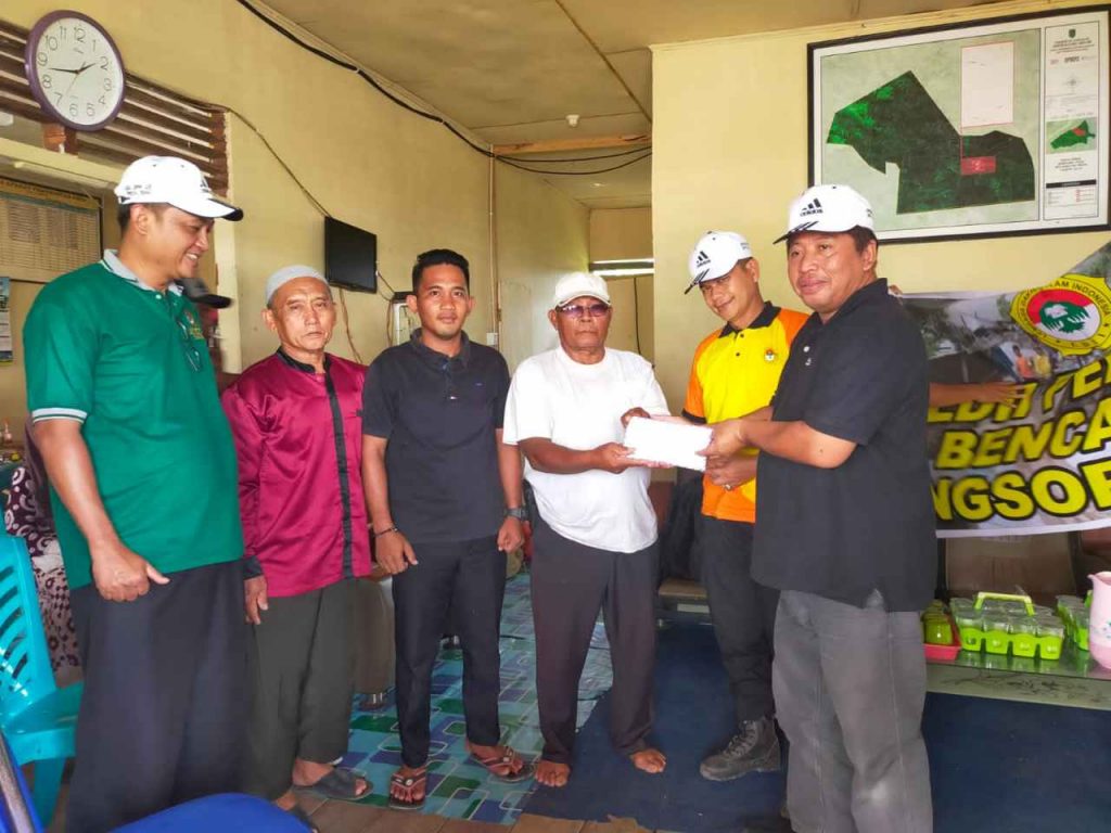 LDII Riau Peduli Bencana Longsor Enok
