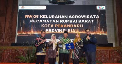 Diinisiasi Warga LDII Riau, Kelurahan Agrowisata Sabet Tropy Utama Proklim Nasional 2023