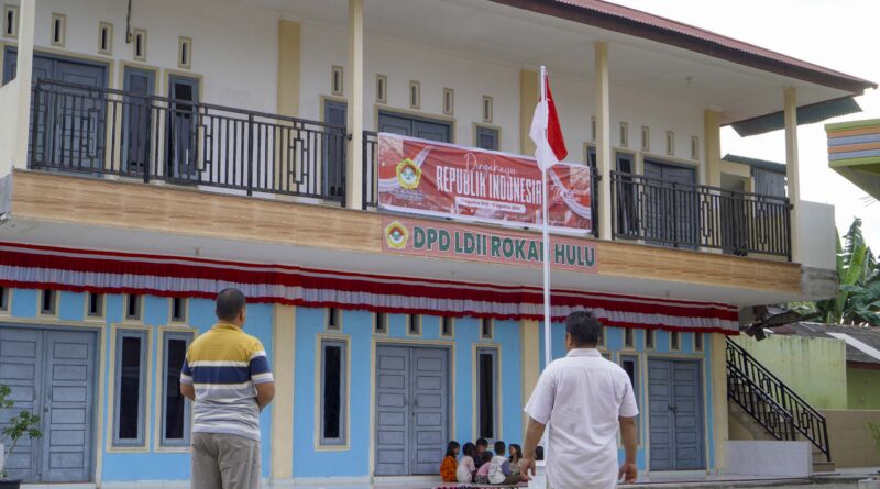 Sambut HUT ke-79 RI, Ketua LDII Rokan Hulu Ajak Warga Pasang Bendera Merah Putih