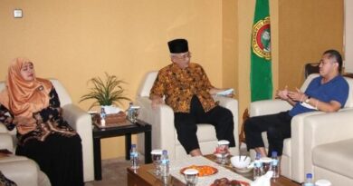 Wakil Ketua Komisi VIII DPR RI, Singgih Januratmoko Bersama Ketua Umum DPP LDII, KH Chriswanto Santoso