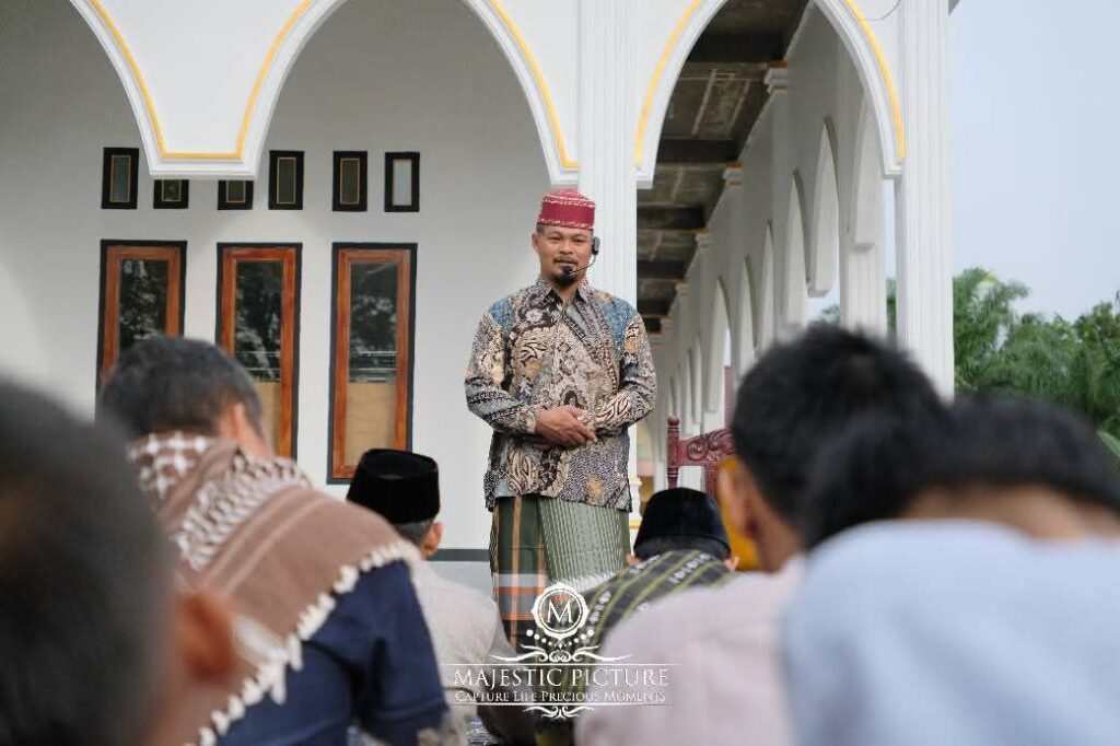 Warga Pengurus Cabang (PC) Lembaga Dakwah Islam Indonesia (LDII) Bagan Sinembah melaksanakan Sholat Idul Fitri 1446 H