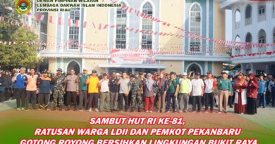 Sambut HUT RI ke-81, Ratusan Warga LDII dan Pemkot Pekanbaru Gelar Kerja Bakti Massal di Bukit Raya