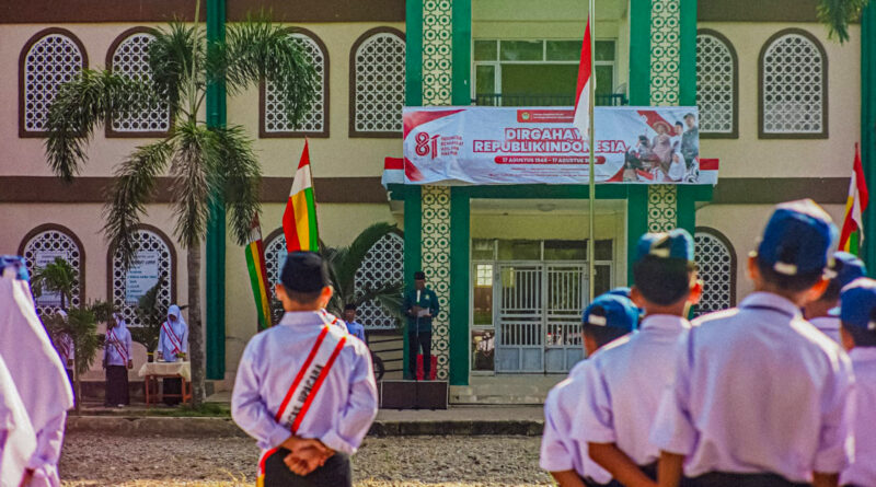 Upacara HUT ke-81 RI, LDII Rokan Hulu Serukan Pengabdian untuk Bangsa di Ponpes Riyadhul Ulum Ujungbatu
